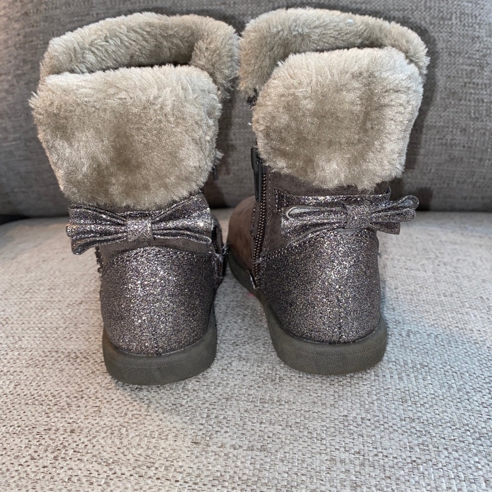 Grey/glitter boots. Toddler 6.